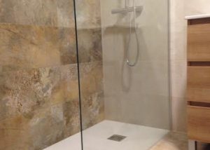 Reforma completa de cuarto de baño en San Marcelino